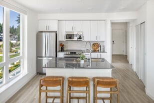 Broadstone Savoie in Bellevue, WA - Building Photo