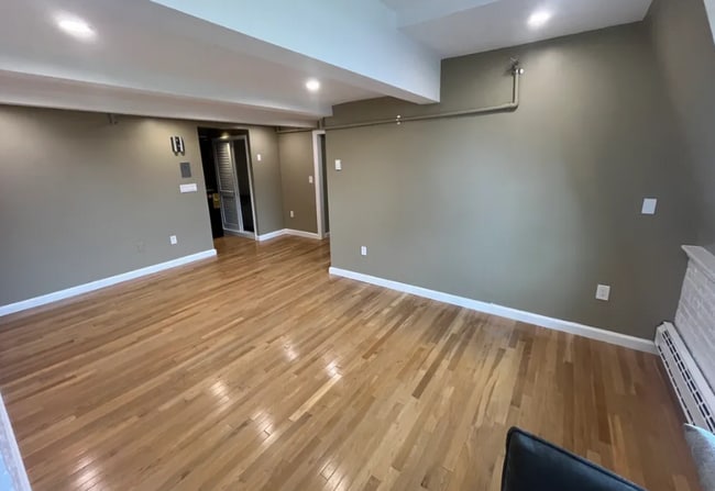 119 Beacon St, Unit 1R in Boston, MA - Building Photo - Building Photo