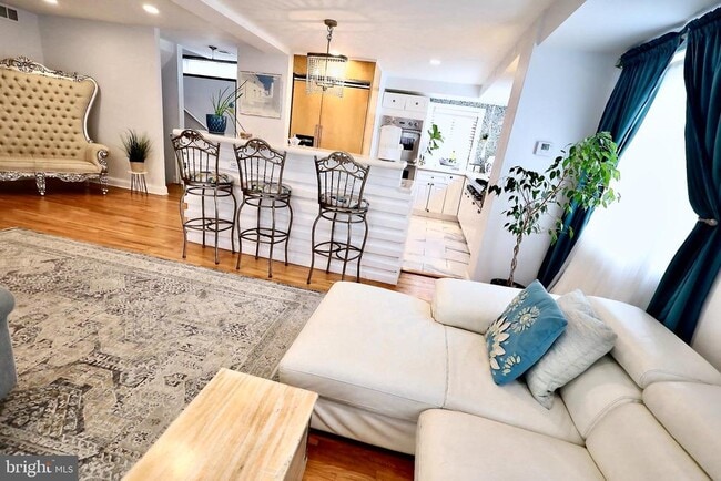 701 Lombard St in Philadelphia, PA - Building Photo - Building Photo