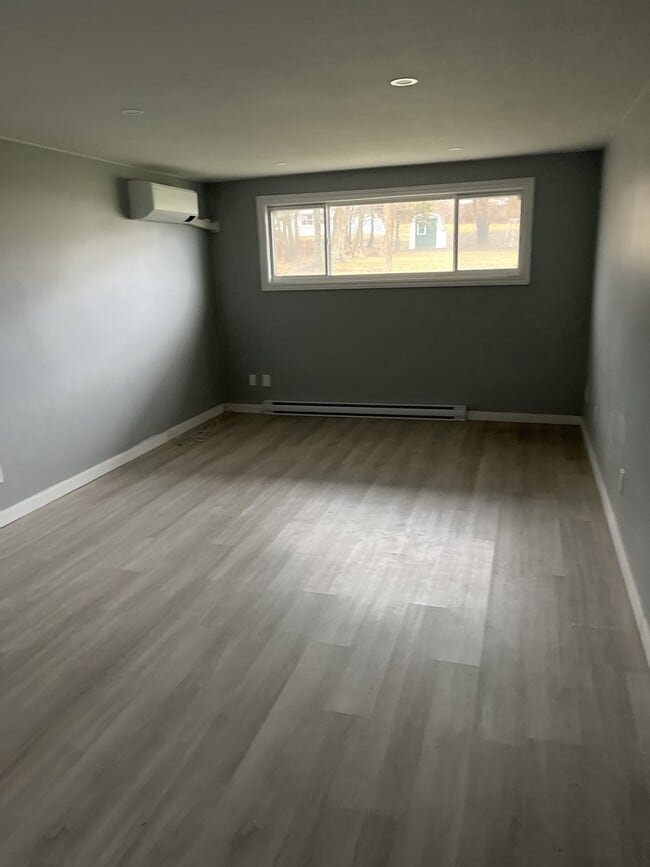 17 Lockwood St in Moncton, NB - Building Photo - Building Photo