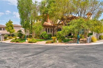 1340 Dilevante Dr in Henderson, NV - Building Photo - Building Photo