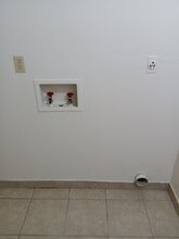 12 E Adams St in Avon Park, FL - Foto de edificio - Building Photo