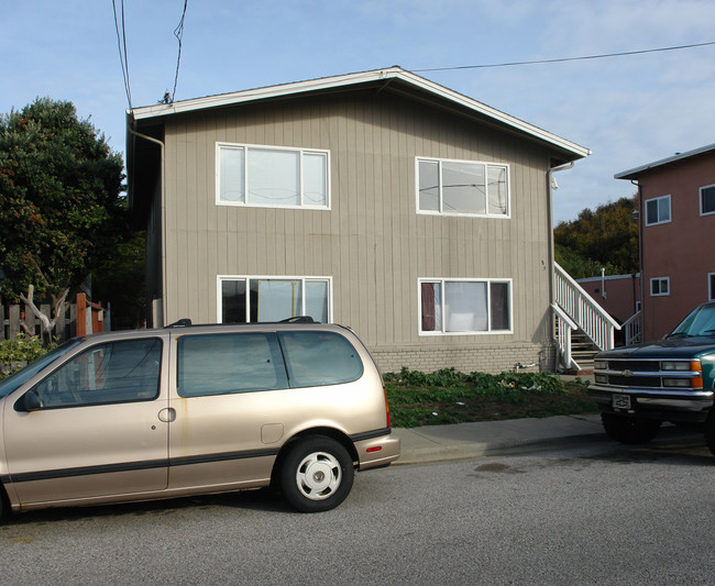 89 Montecito Ave in Pacifica, CA - Building Photo - Building Photo