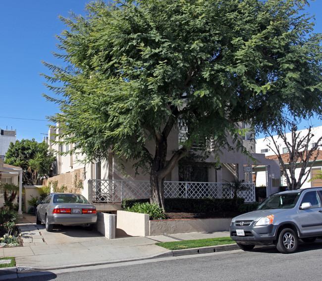 1240 24th St in Santa Monica, CA - Foto de edificio - Building Photo