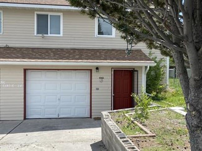 property at 500 S Circle Dr