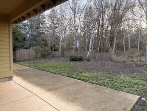 139 Max Loop in Talent, OR - Building Photo - Building Photo