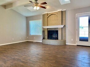 205 N Rockypoint Dr in Edmond, OK - Building Photo - Building Photo