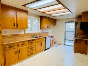 5804 Los Pacos St in Buena Park, CA - Building Photo - Building Photo