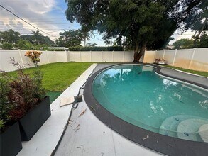 526 S Rainbow Dr in Hollywood, FL - Building Photo - Building Photo