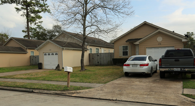 Catalyst Greensbrook Manor Homes in Houston, TX - Building Photo - Building Photo