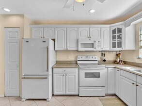 5680 Coach House Cir in Boca Raton, FL - Building Photo - Building Photo