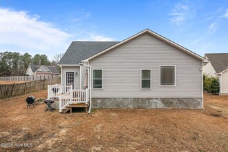 102 Moonstone Ct in Jacksonville, NC - Building Photo - Building Photo
