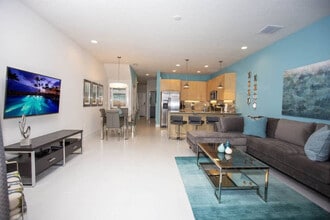 1436 Retreat Cir in Clermont, FL - Foto de edificio - Building Photo