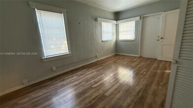 225 N K St in Lake Worth Beach, FL - Foto de edificio - Building Photo