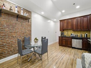 77 Crescent Ave in Jersey City, NJ - Building Photo - Building Photo
