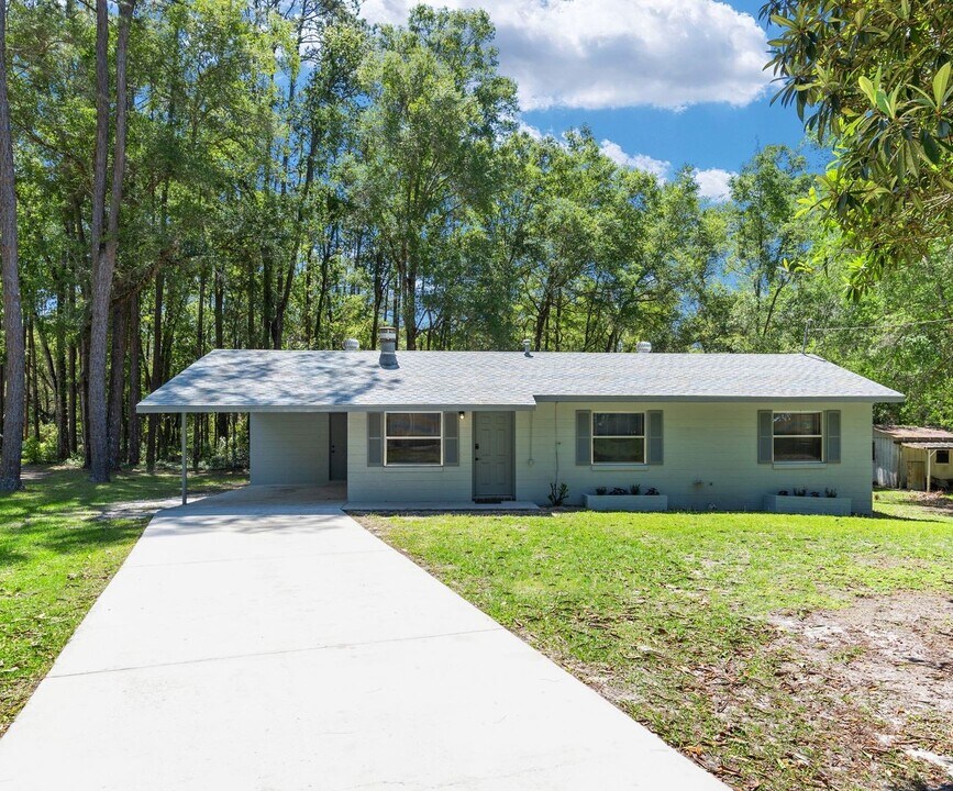 605 NW 9th Cir in Williston, FL - Building Photo