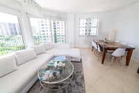 20000 E Country Club Dr, Unit 1001 in Aventura, FL - Foto de edificio - Building Photo