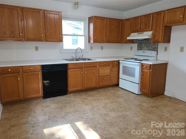 210 N Cloudman St in Charlotte, NC - Building Photo - Building Photo