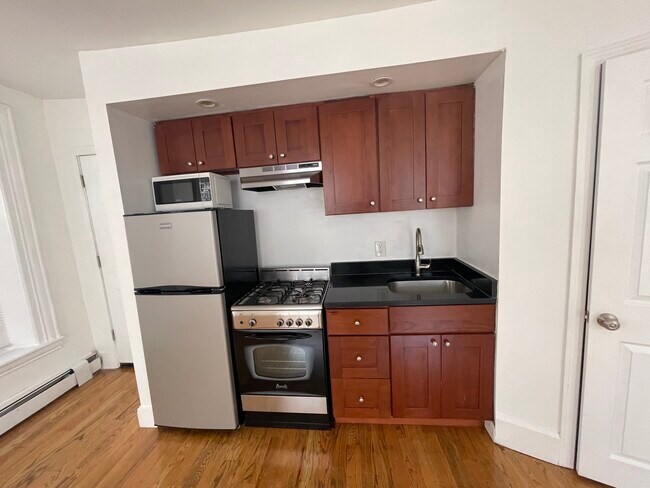 36 Joy St, Unit 3 in Boston, MA - Building Photo - Building Photo