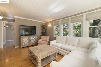 2500 Lunada Ln in Alamo, CA - Building Photo - Building Photo