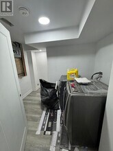 32 Couperthwaite Crescent in Markham, ON - Building Photo - Building Photo