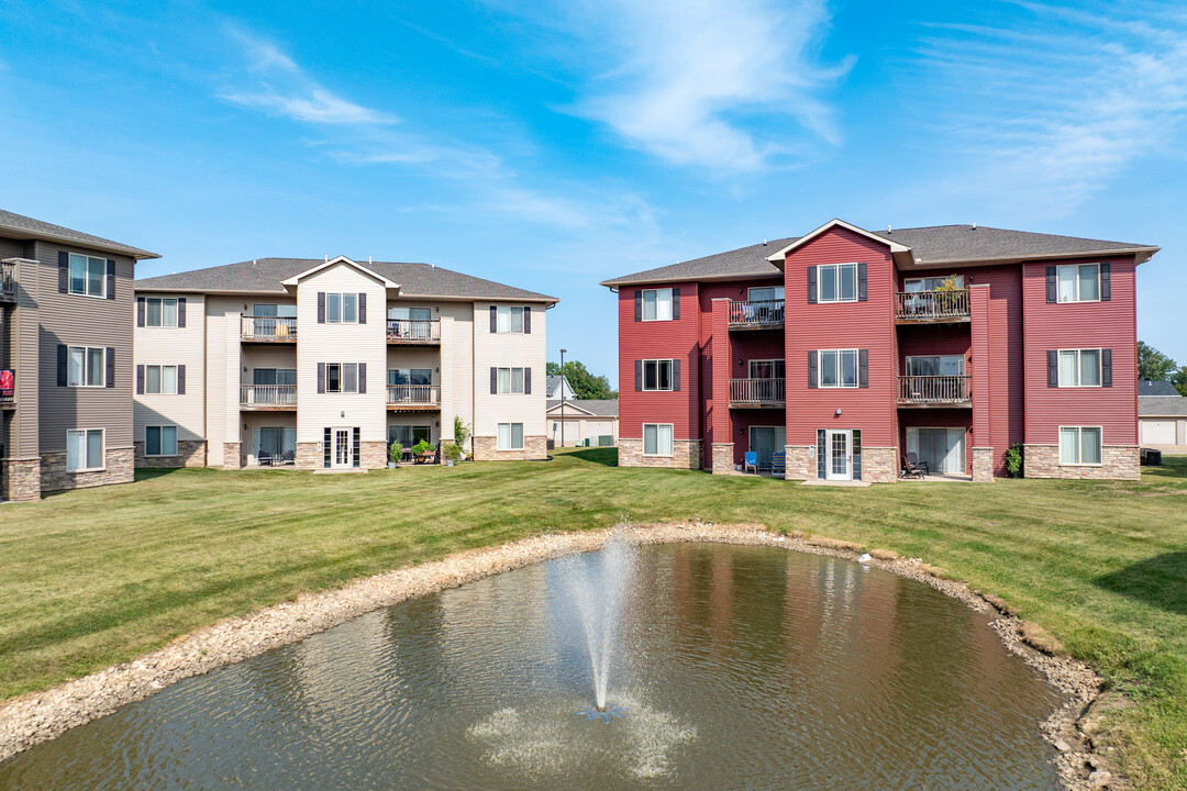 Wheatland Condos in Cedar Rapids, IA - Foto de edificio