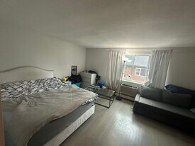 214 Kent St, Unit 44 in Brookline, MA - Building Photo