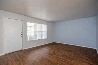 Forest Park Village in Dallas, TX - Building Photo - Interior Photo