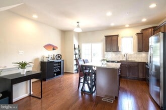 630 Warblers Perch Wy in Glen Burnie, MD - Building Photo - Building Photo