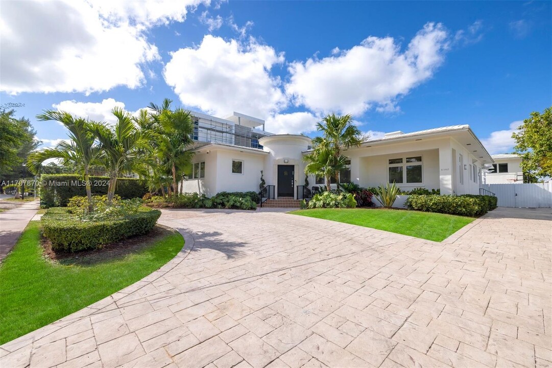 4340 Pine Tree Dr in Miami Beach, FL - Building Photo