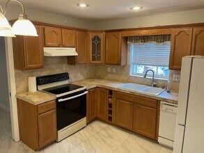 355 Sunshine Dr in Coconut Creek, FL - Building Photo - Building Photo