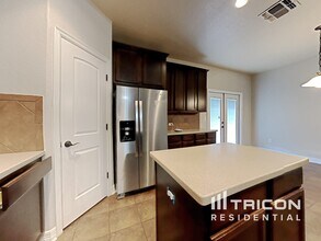 6914 Sabine Pass in San Antonio, TX - Building Photo - Building Photo