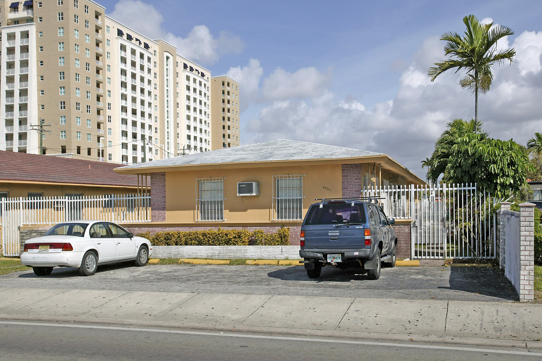 4029 W Flagler St in Miami, FL - Building Photo