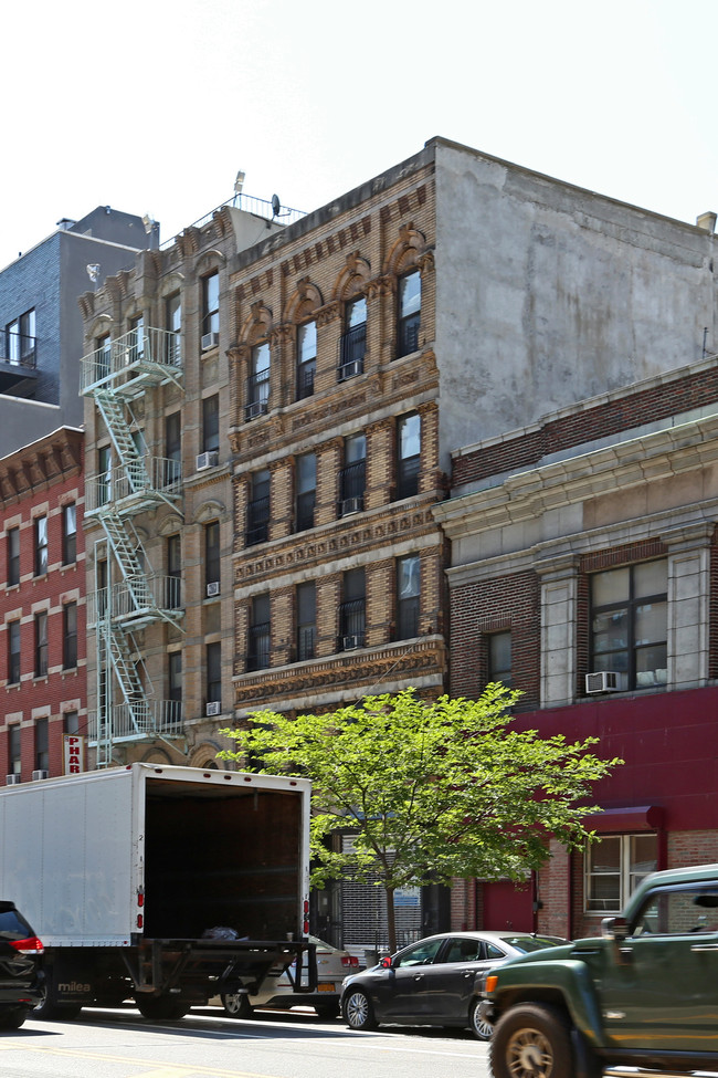 232 E 106th St in New York, NY - Building Photo - Building Photo