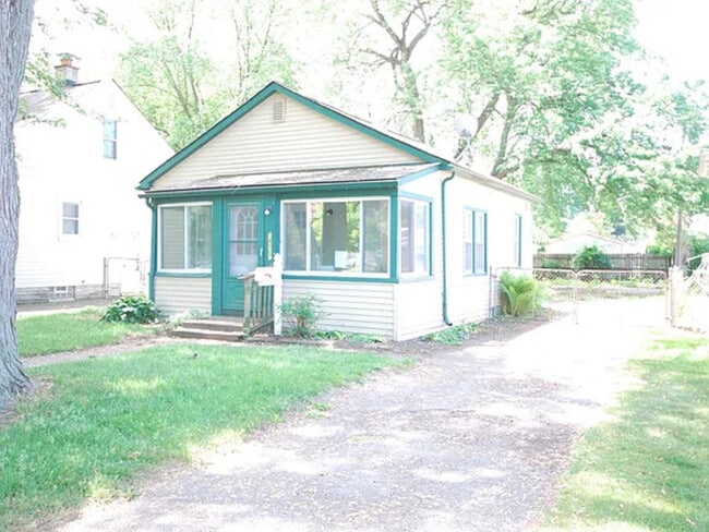 18507 Lennane St in Redford Township, MI - Building Photo - Building Photo