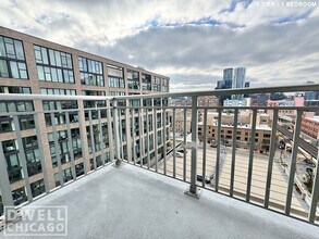 161 N Jefferson St, Unit 1 in Chicago, IL - Building Photo - Building Photo