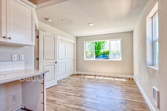 17071 SW Friendly Ln in Beaverton, OR - Building Photo - Building Photo