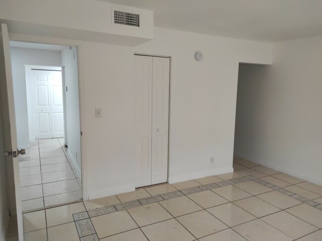 2912 NW 55th Ave, Unit 1C in Lauderhill, FL - Foto de edificio - Building Photo