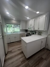 2950 Buskirk Ave, Unit 300 in Walnut Creek, CA - Building Photo - Building Photo