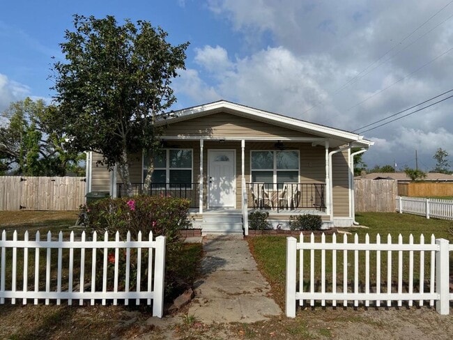 property at 902 Arkansas Ave