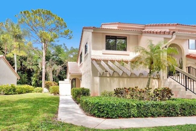 5590 Coach House Cir in Boca Raton, FL - Building Photo - Building Photo