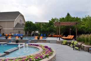 The Retreat at Park Meadows Apartments