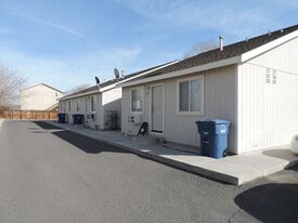285 Dalton St in Fallon, NV - Building Photo