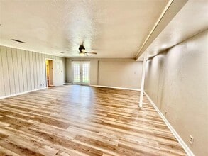 3606 Marsh Ln Pl in Dallas, TX - Building Photo - Building Photo