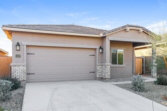 24567 W Alta Vis Rd in Buckeye, AZ - Foto de edificio - Building Photo