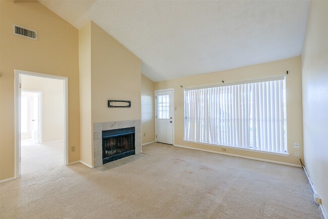 3738 Quiet Pl Dr in Houston, TX - Building Photo - Building Photo