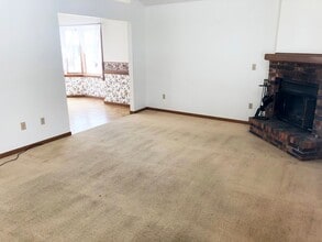 209 Greenwood Dr in Rothschild, WI - Building Photo - Building Photo