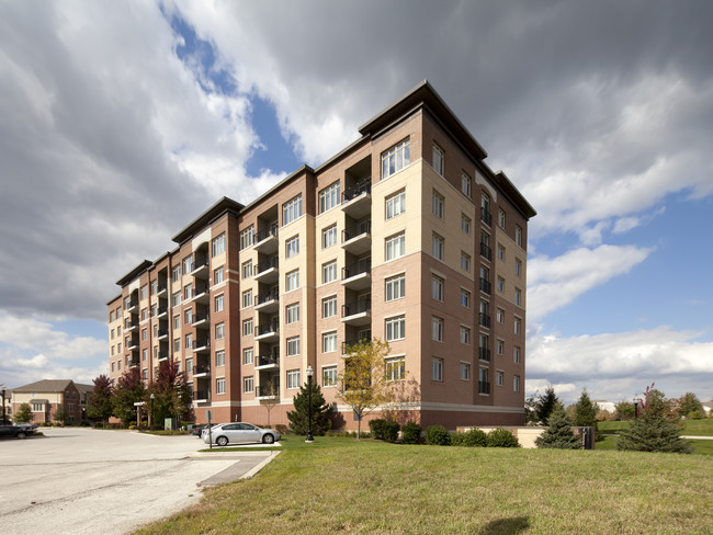 Port Clinton Place in Vernon Hills, IL - Building Photo - Building Photo