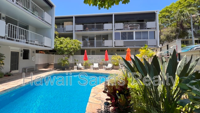 3121 Pualei Cir in Honolulu, HI - Building Photo - Building Photo