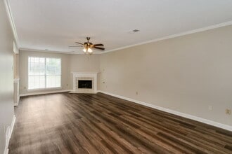 5554 Lakefront Dr in Horn Lake, MS - Building Photo - Building Photo